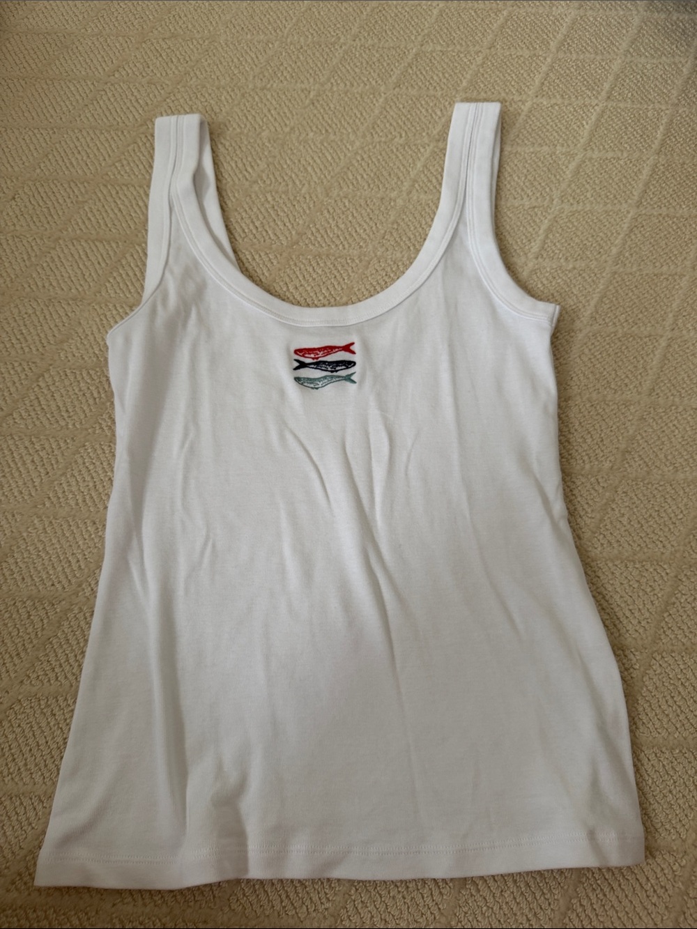 Abercrombie & Fitch White Tank Top with Small Red, Navy & Teal Fish Embroidery